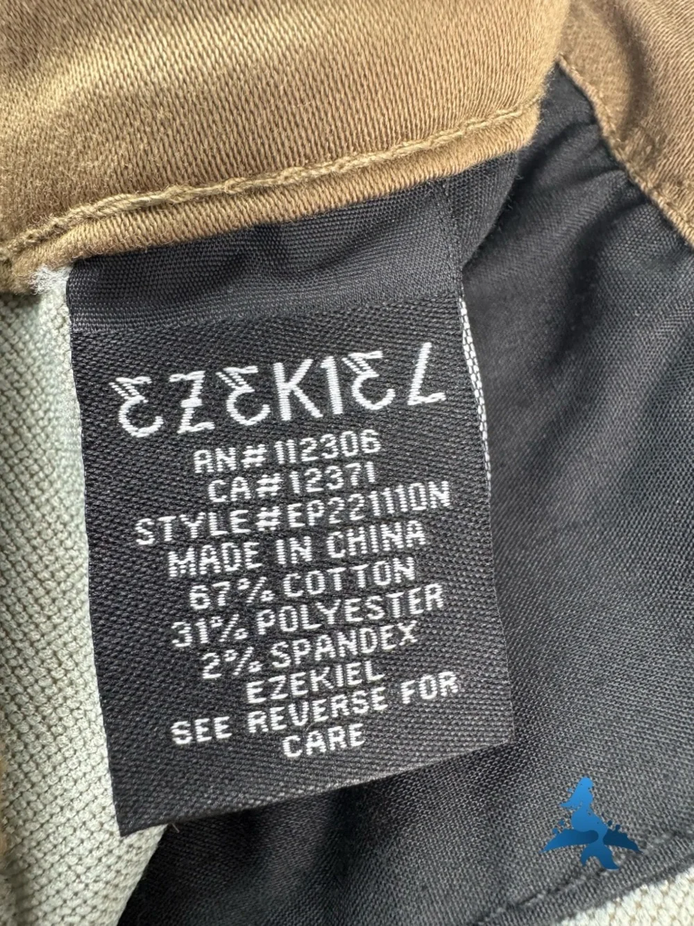 1315 NWT Ezekiel World’s Most Comfortable Chino Pants Stretch – Size 32 – Tan